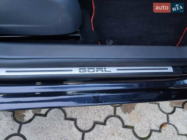 Чорний Фольксваген Гольф, об'ємом двигуна 1.6 л та пробігом 212 тис. км за 6750 $, фото 48 на Automoto.ua