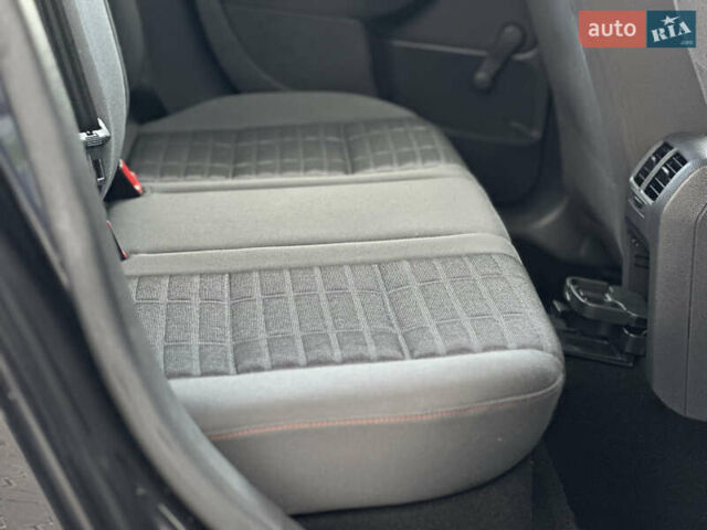 Черный Фольксваген Гольф, объемом двигателя 1.4 л и пробегом 191 тыс. км за 5550 $, фото 27 на Automoto.ua