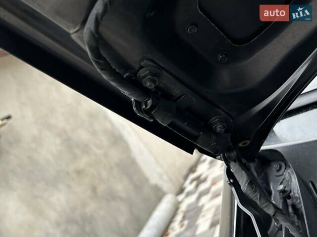 Черный Фольксваген Гольф, объемом двигателя 1.6 л и пробегом 196 тыс. км за 6200 $, фото 58 на Automoto.ua