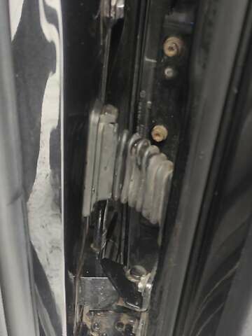 Черный Фольксваген Гольф, объемом двигателя 1.6 л и пробегом 207 тыс. км за 6200 $, фото 59 на Automoto.ua