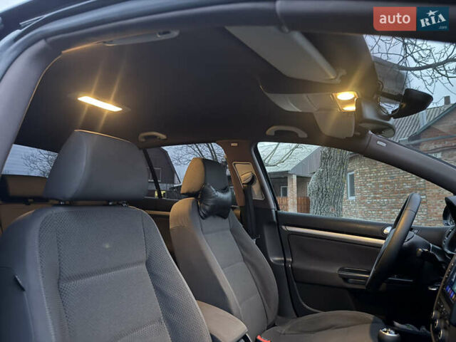 Черный Фольксваген Гольф, объемом двигателя 1.97 л и пробегом 298 тыс. км за 6200 $, фото 12 на Automoto.ua