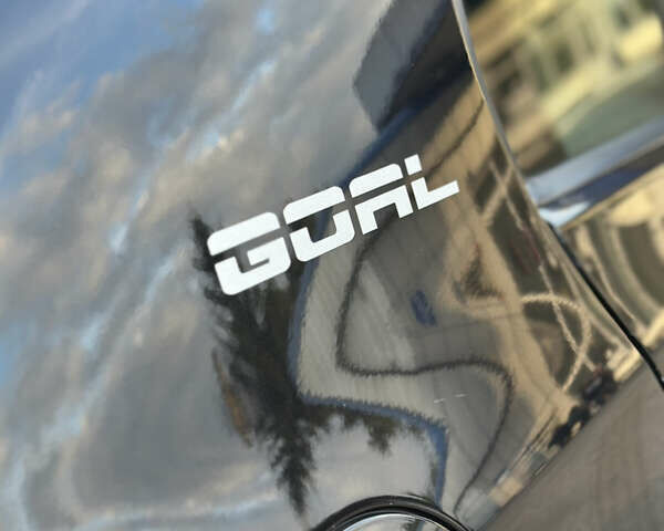 Черный Фольксваген Гольф, объемом двигателя 1.6 л и пробегом 232 тыс. км за 5750 $, фото 13 на Automoto.ua