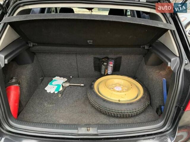 Чорний Фольксваген Гольф, об'ємом двигуна 1.6 л та пробігом 279 тис. км за 5200 $, фото 7 на Automoto.ua