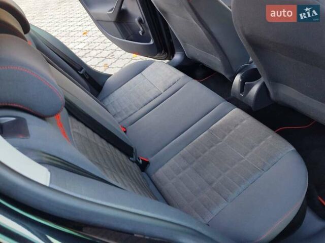 Чорний Фольксваген Гольф, об'ємом двигуна 1.6 л та пробігом 212 тис. км за 6750 $, фото 35 на Automoto.ua