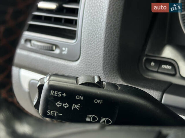 Черный Фольксваген Гольф, объемом двигателя 1.4 л и пробегом 191 тыс. км за 5500 $, фото 69 на Automoto.ua