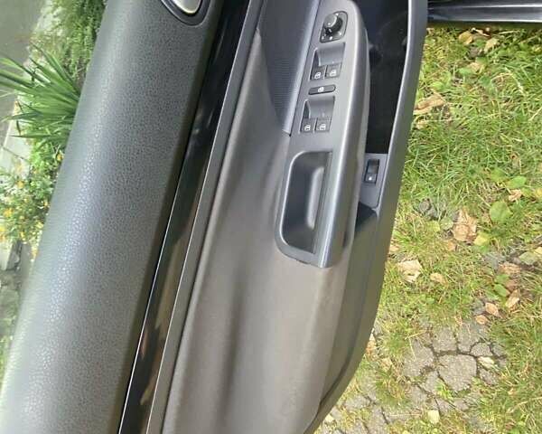 Чорний Фольксваген Гольф, об'ємом двигуна 1.6 л та пробігом 211 тис. км за 6250 $, фото 14 на Automoto.ua