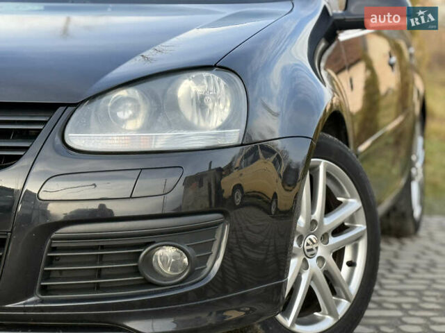 Черный Фольксваген Гольф, объемом двигателя 1.6 л и пробегом 182 тыс. км за 6350 $, фото 24 на Automoto.ua