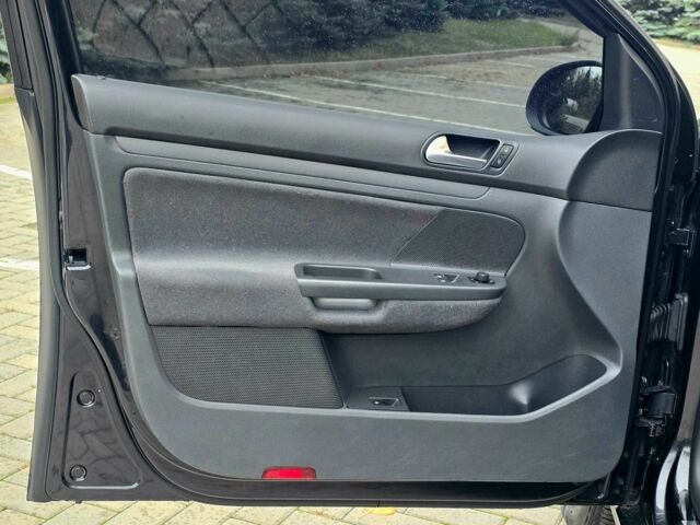 Чорний Фольксваген Гольф, об'ємом двигуна 1.9 л та пробігом 203 тис. км за 4800 $, фото 5 на Automoto.ua