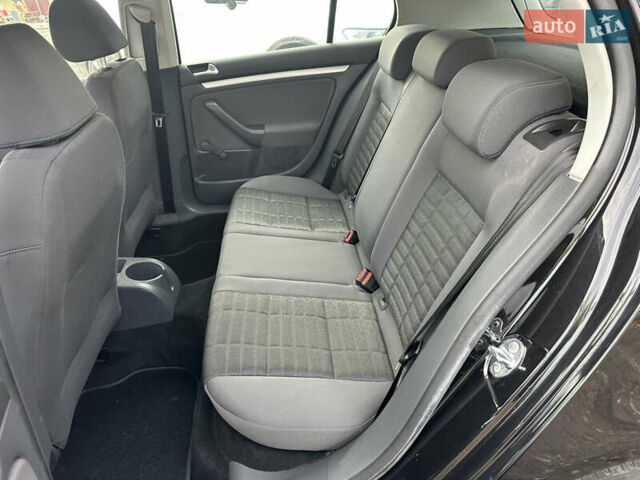 Чорний Фольксваген Гольф, об'ємом двигуна 1.6 л та пробігом 187 тис. км за 6300 $, фото 25 на Automoto.ua