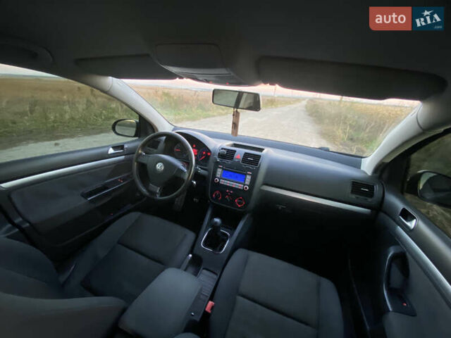 Чорний Фольксваген Гольф, об'ємом двигуна 1.97 л та пробігом 320 тис. км за 5500 $, фото 11 на Automoto.ua