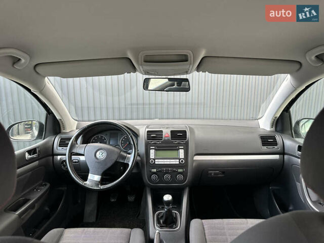 Черный Фольксваген Гольф, объемом двигателя 1.4 л и пробегом 191 тыс. км за 5550 $, фото 10 на Automoto.ua