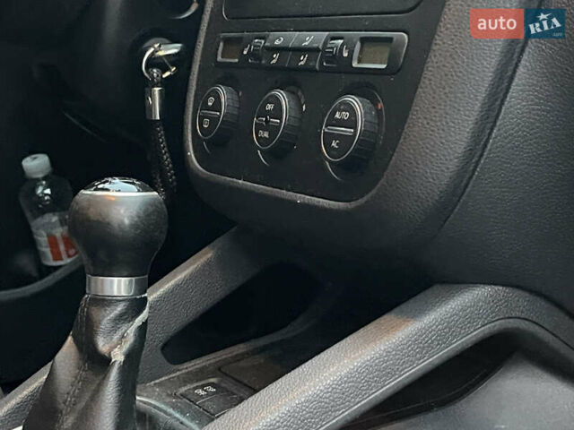 Чорний Фольксваген Гольф, об'ємом двигуна 1.4 л та пробігом 170 тис. км за 6250 $, фото 35 на Automoto.ua