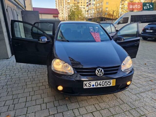 Черный Фольксваген Гольф, объемом двигателя 1.6 л и пробегом 255 тыс. км за 5950 $, фото 37 на Automoto.ua