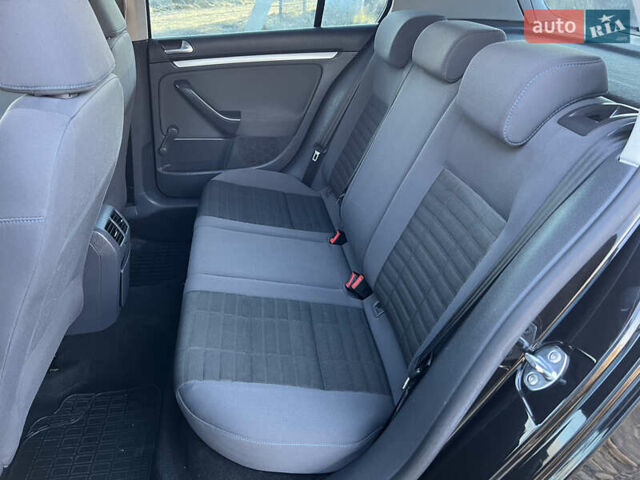 Чорний Фольксваген Гольф, об'ємом двигуна 1.4 л та пробігом 182 тис. км за 5850 $, фото 18 на Automoto.ua