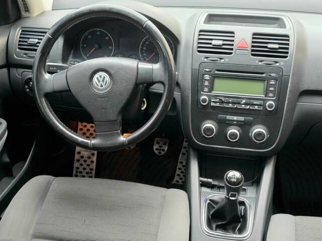 Чорний Фольксваген Гольф, об'ємом двигуна 1.9 л та пробігом 203 тис. км за 4800 $, фото 16 на Automoto.ua