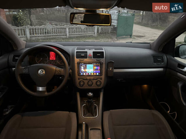 Черный Фольксваген Гольф, объемом двигателя 1.97 л и пробегом 298 тыс. км за 6200 $, фото 15 на Automoto.ua