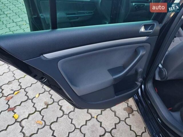 Чорний Фольксваген Гольф, об'ємом двигуна 1.6 л та пробігом 212 тис. км за 6750 $, фото 34 на Automoto.ua