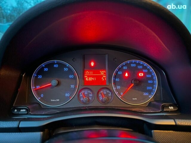 Черный Фольксваген Гольф, объемом двигателя 1.4 л и пробегом 163 тыс. км за 5990 $, фото 16 на Automoto.ua