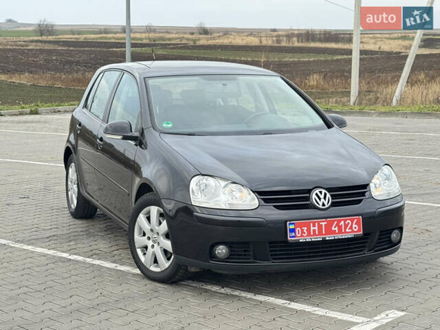 Черный Фольксваген Гольф, объемом двигателя 1.6 л и пробегом 218 тыс. км за 5900 $, фото 2 на Automoto.ua