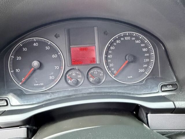 Чорний Фольксваген Гольф, об'ємом двигуна 1.6 л та пробігом 242 тис. км за 6750 $, фото 19 на Automoto.ua