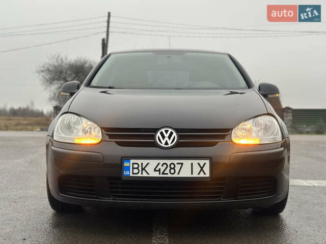 Чорний Фольксваген Гольф, об'ємом двигуна 1.6 л та пробігом 251 тис. км за 6299 $, фото 11 на Automoto.ua