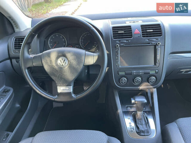 Черный Фольксваген Гольф, объемом двигателя 1.4 л и пробегом 217 тыс. км за 7550 $, фото 3 на Automoto.ua