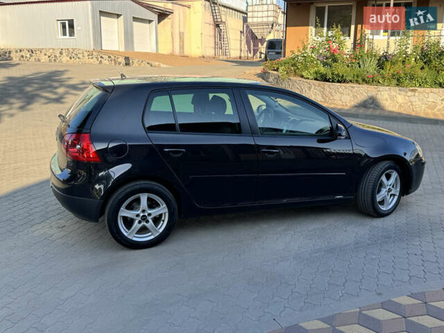 Черный Фольксваген Гольф, объемом двигателя 1.6 л и пробегом 260 тыс. км за 6100 $, фото 12 на Automoto.ua