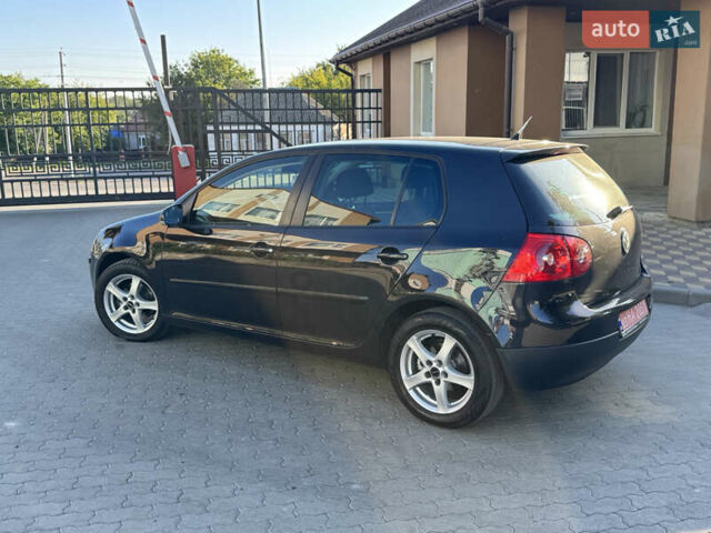 Черный Фольксваген Гольф, объемом двигателя 1.6 л и пробегом 260 тыс. км за 6100 $, фото 4 на Automoto.ua