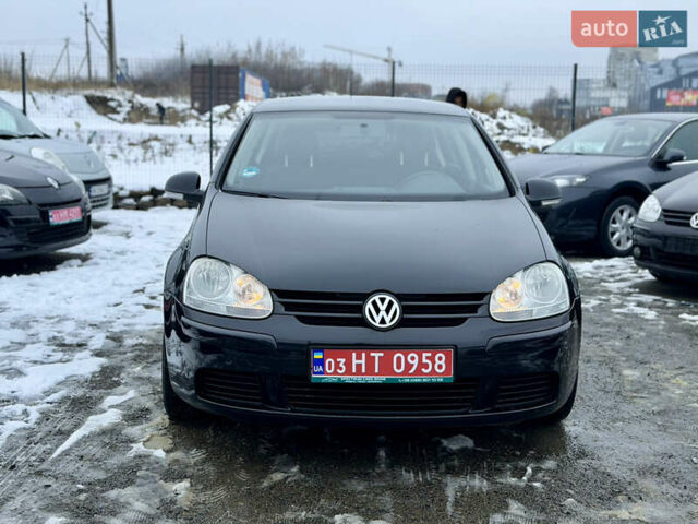 Черный Фольксваген Гольф, объемом двигателя 1.6 л и пробегом 265 тыс. км за 6350 $, фото 1 на Automoto.ua
