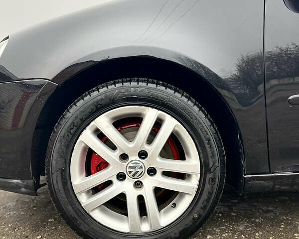 Черный Фольксваген Гольф, объемом двигателя 1.6 л и пробегом 245 тыс. км за 5700 $, фото 34 на Automoto.ua