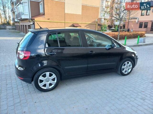 Черный Фольксваген Гольф, объемом двигателя 1.6 л и пробегом 200 тыс. км за 5650 $, фото 18 на Automoto.ua