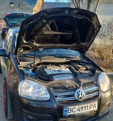 Черный Фольксваген Гольф, объемом двигателя 1.4 л и пробегом 227 тыс. км за 6600 $, фото 9 на Automoto.ua