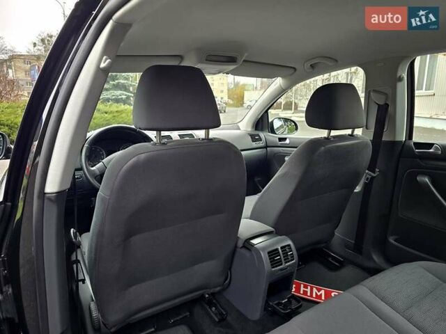 Чорний Фольксваген Гольф, об'ємом двигуна 1.6 л та пробігом 230 тис. км за 6450 $, фото 124 на Automoto.ua