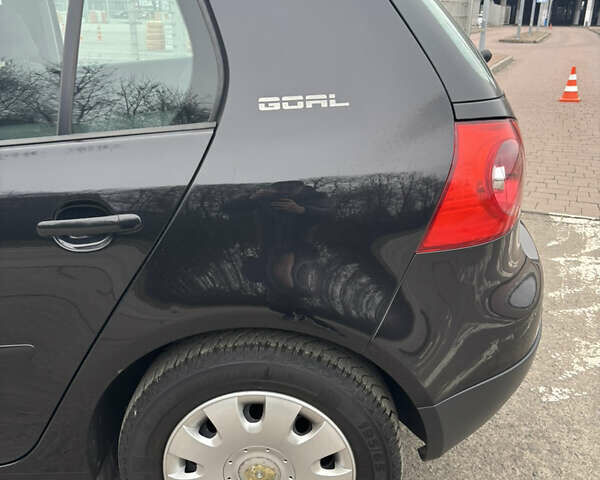 Чорний Фольксваген Гольф, об'ємом двигуна 1.4 л та пробігом 236 тис. км за 5850 $, фото 5 на Automoto.ua