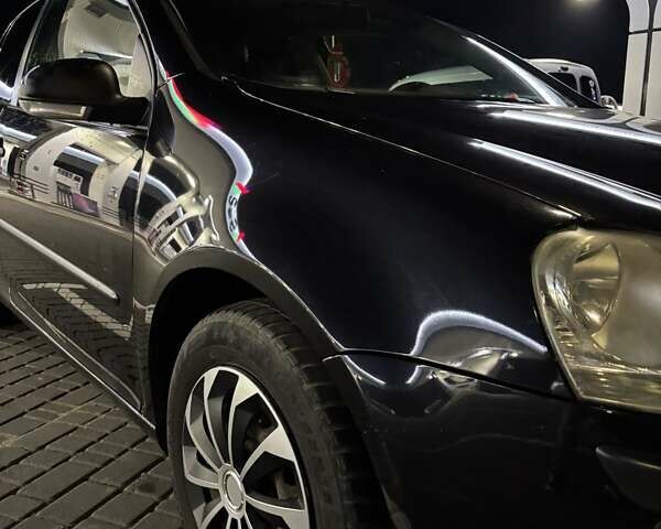 Черный Фольксваген Гольф, объемом двигателя 1.39 л и пробегом 193 тыс. км за 4700 $, фото 4 на Automoto.ua