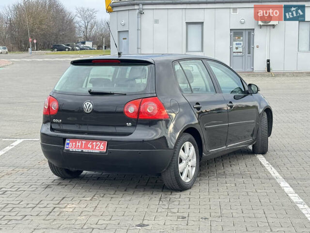 Черный Фольксваген Гольф, объемом двигателя 1.6 л и пробегом 218 тыс. км за 5900 $, фото 7 на Automoto.ua