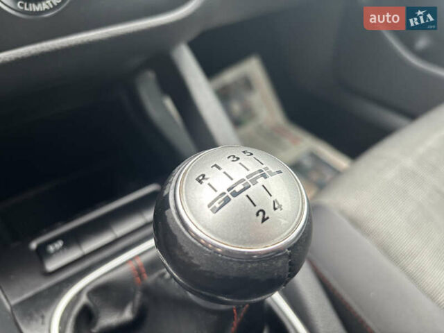 Чорний Фольксваген Гольф, об'ємом двигуна 1.4 л та пробігом 236 тис. км за 5850 $, фото 37 на Automoto.ua