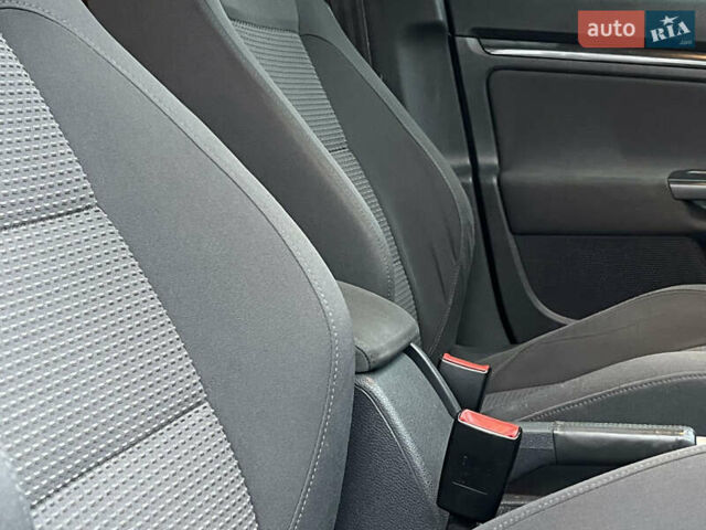 Чорний Фольксваген Гольф, об'ємом двигуна 1.4 л та пробігом 170 тис. км за 6250 $, фото 37 на Automoto.ua