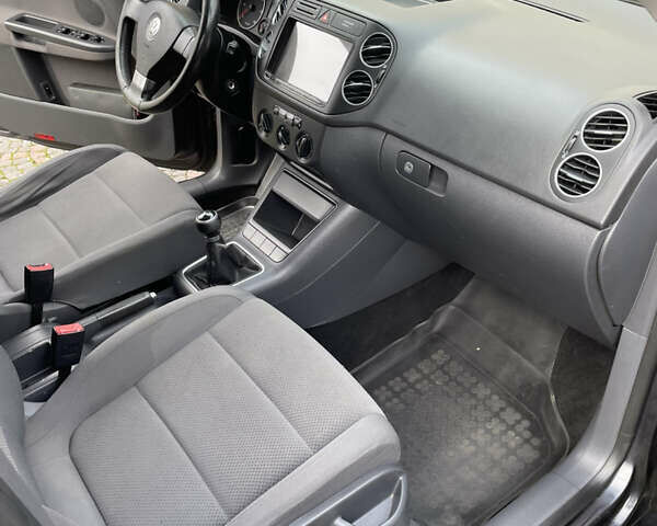 Чорний Фольксваген Гольф, об'ємом двигуна 1.9 л та пробігом 222 тис. км за 6000 $, фото 14 на Automoto.ua