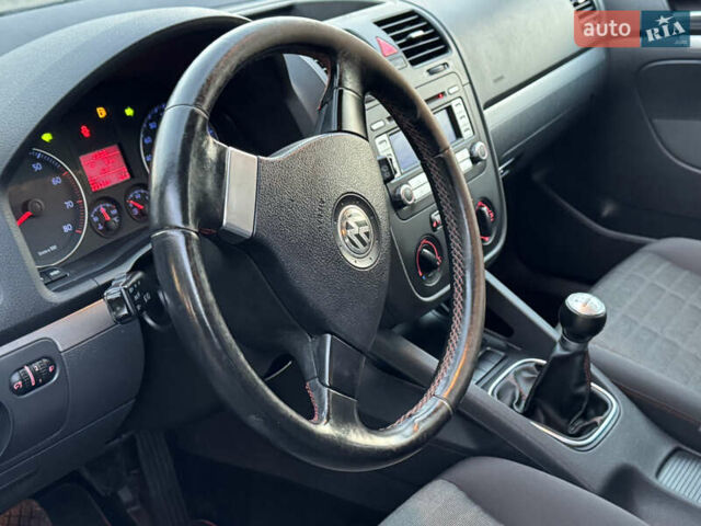 Черный Фольксваген Гольф, объемом двигателя 0 л и пробегом 269 тыс. км за 5500 $, фото 35 на Automoto.ua