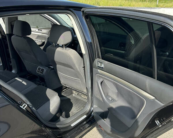 Чорний Фольксваген Гольф, об'ємом двигуна 1.4 л та пробігом 283 тис. км за 5500 $, фото 10 на Automoto.ua