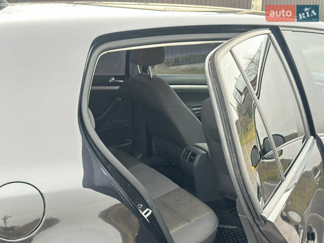 Чорний Фольксваген Гольф, об'ємом двигуна 1.6 л та пробігом 251 тис. км за 6299 $, фото 13 на Automoto.ua