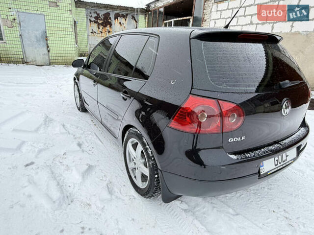 Черный Фольксваген Гольф, объемом двигателя 1.6 л и пробегом 242 тыс. км за 6750 $, фото 7 на Automoto.ua