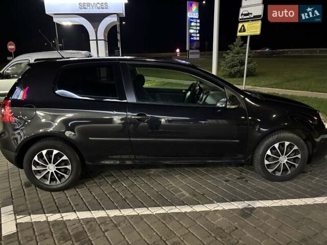Черный Фольксваген Гольф, объемом двигателя 1.39 л и пробегом 193 тыс. км за 4700 $, фото 9 на Automoto.ua
