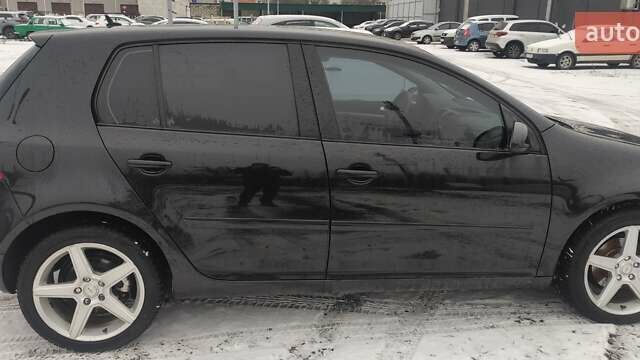 Черный Фольксваген Гольф, объемом двигателя 1.6 л и пробегом 207 тыс. км за 6200 $, фото 8 на Automoto.ua