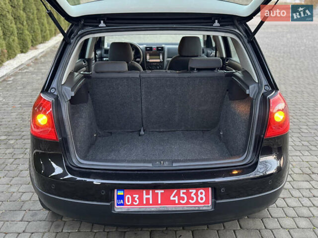 Черный Фольксваген Гольф, объемом двигателя 0 л и пробегом 269 тыс. км за 5500 $, фото 38 на Automoto.ua