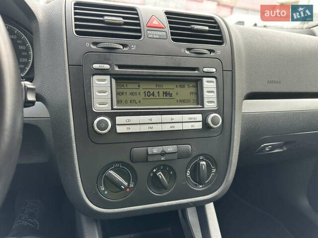 Чорний Фольксваген Гольф, об'ємом двигуна 1.6 л та пробігом 187 тис. км за 6300 $, фото 31 на Automoto.ua