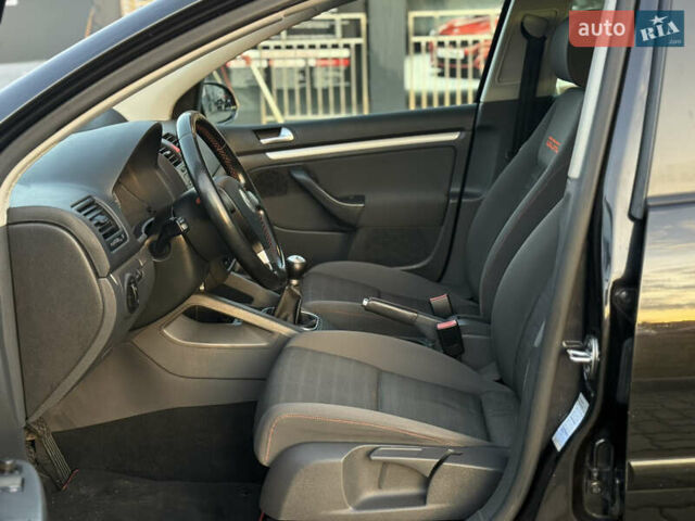 Чорний Фольксваген Гольф, об'ємом двигуна 1.6 л та пробігом 169 тис. км за 5999 $, фото 51 на Automoto.ua