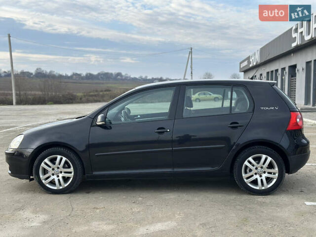 Черный Фольксваген Гольф, объемом двигателя 1.6 л и пробегом 227 тыс. км за 6299 $, фото 12 на Automoto.ua