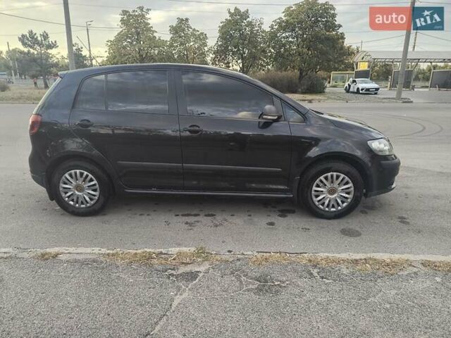 Черный Фольксваген Гольф, объемом двигателя 1.6 л и пробегом 197 тыс. км за 6700 $, фото 20 на Automoto.ua